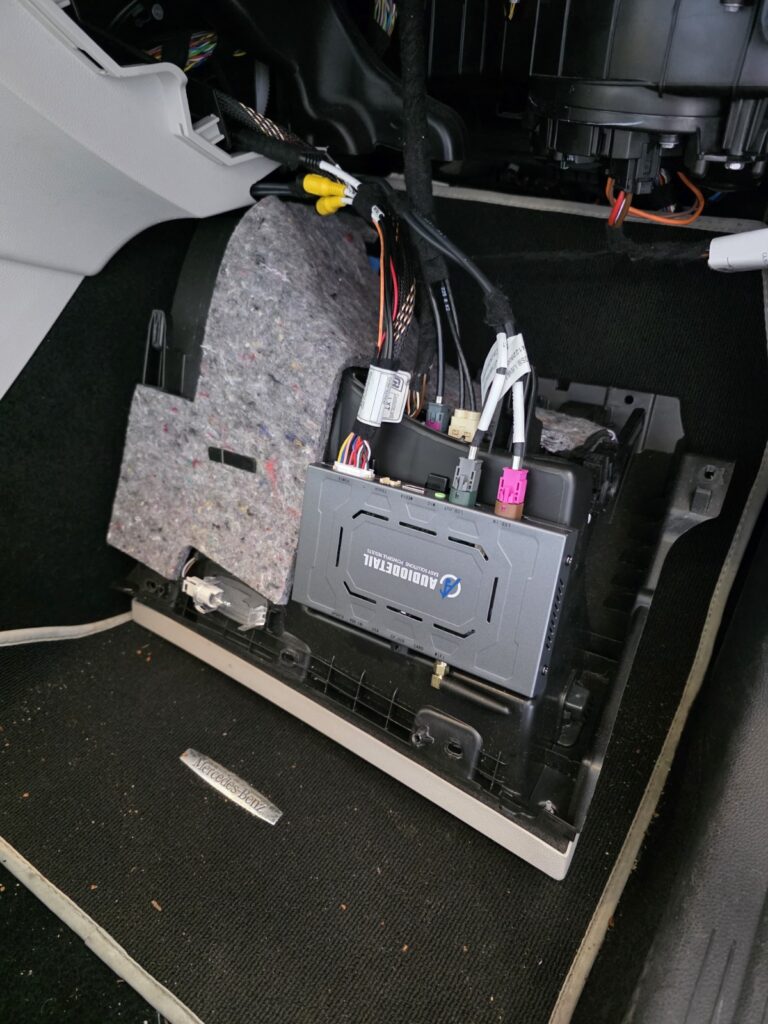 CarPlay & Android Auto Box