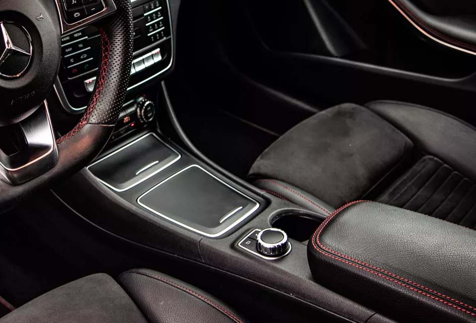 Installing Apple CarPlay in Mercedes A-Class (2015-2018)