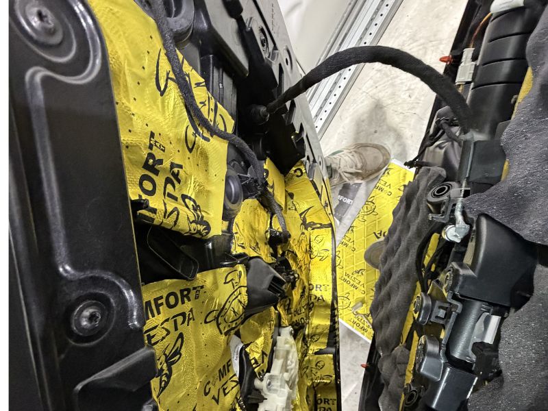 Deuren dempen 2 panelen bij eye4audio