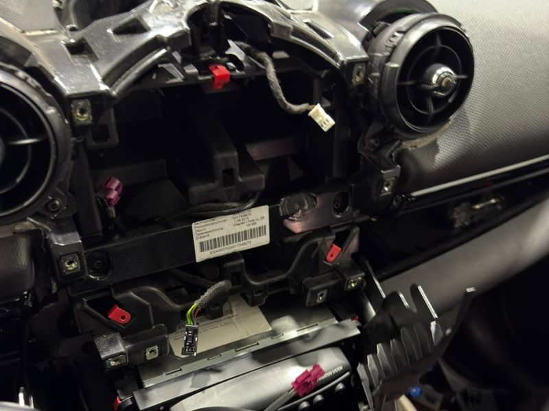 Installatie van een Carplay Box CIC in een Mini