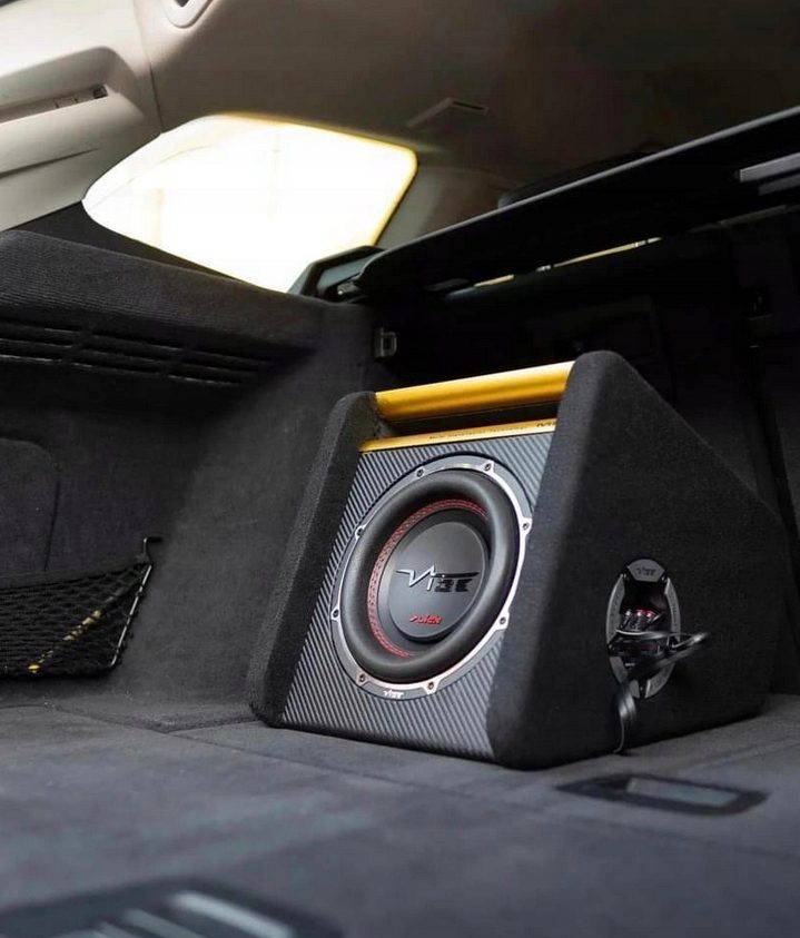 Vibe Slickmit 8 in een kofferbak