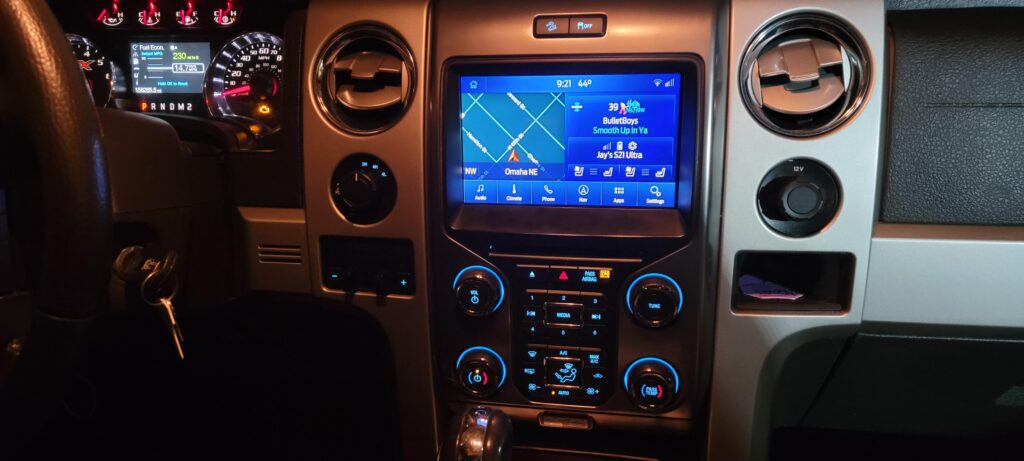 Apple CarPlay Inbouwen Ford F150, F250 & F350 2 dsdqow8o7qg81