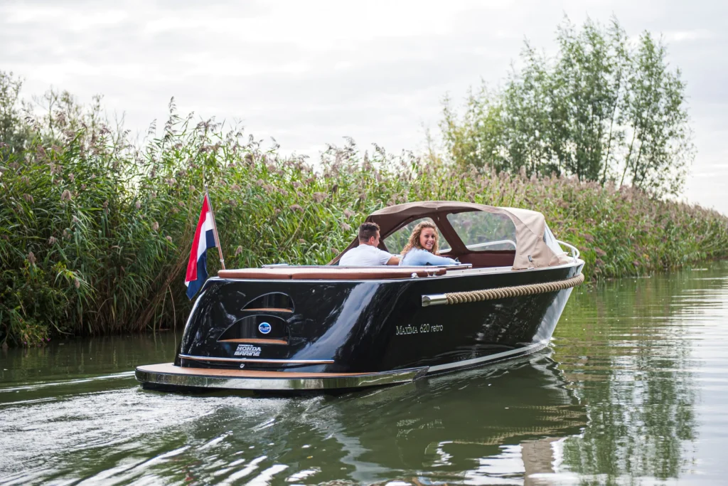 Boot radio in laten bouwen