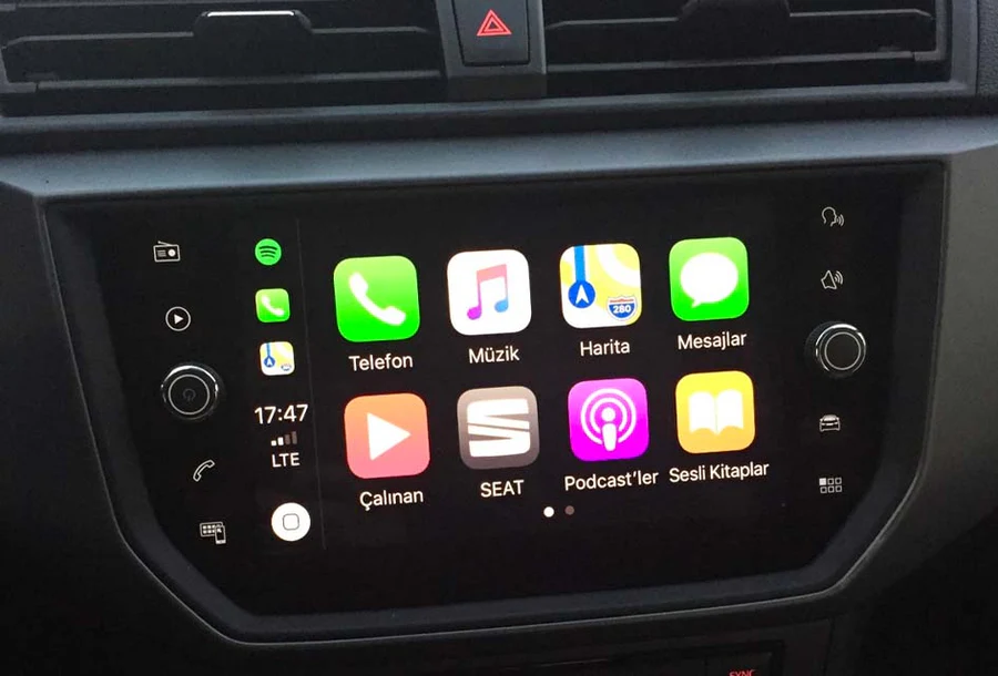 CarPlay in laten bouwen in Seat Leon (2013–2019)