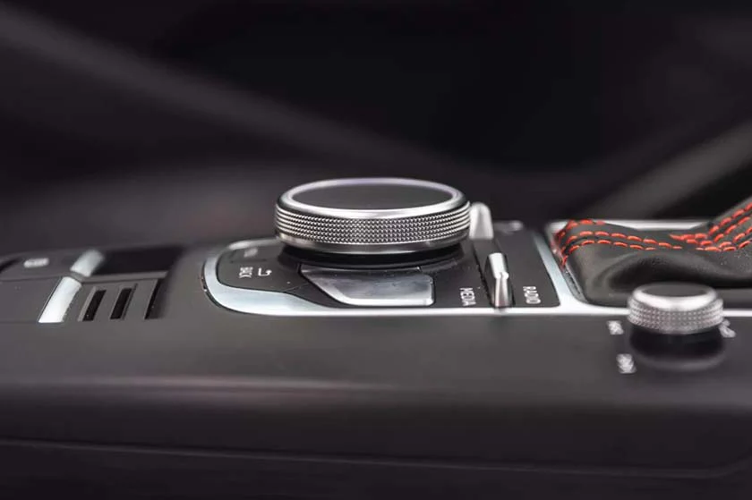 CarPlay install Audi Q5