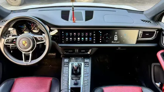 Dual Screen to be installed Porsche Macan