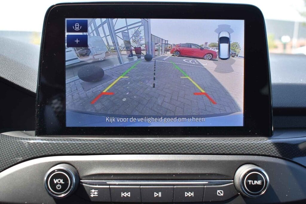 Camera inbouwen Ford Focus